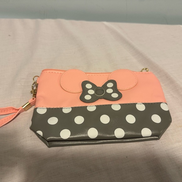 Minnie Mouse Small Wristlet Pink Gray NEW - Picture 1 of 3